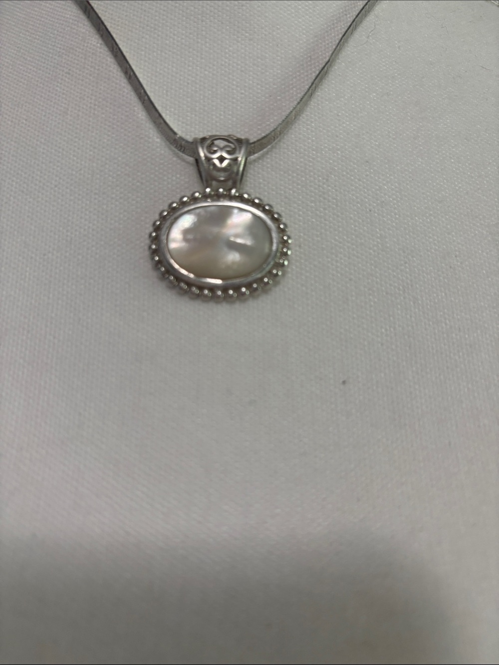 Sterling Silver Mother-of-Pearl Pendant and Earrings Set - White - Picture 5 of 5